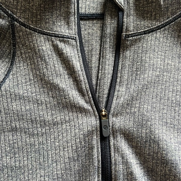 It’s Rulu Ribbed Cropped Half Zip - Picture 3 of 5